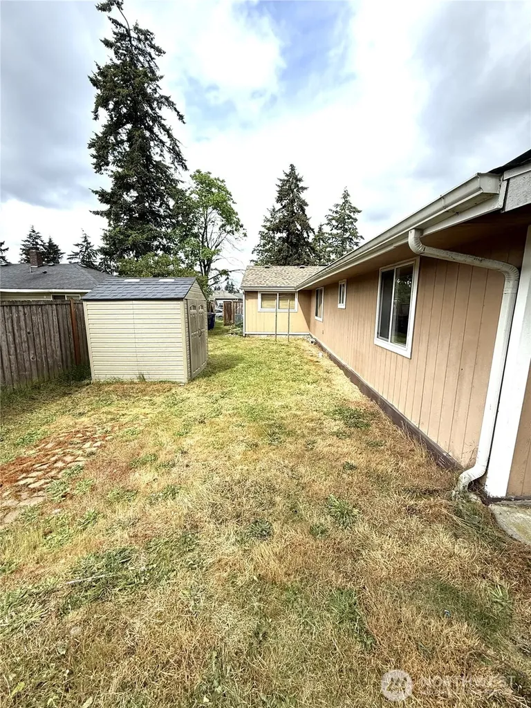 10517 Addison Street SW Lakewood WA 98499