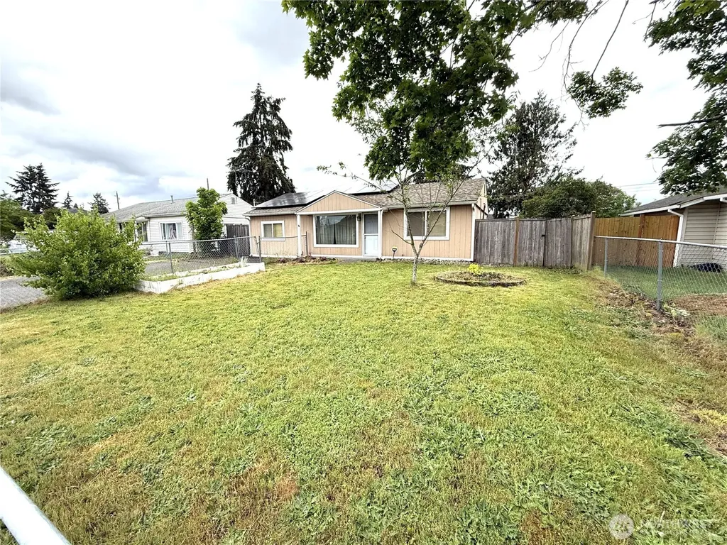 10517 Addison Street SW Lakewood WA 98499