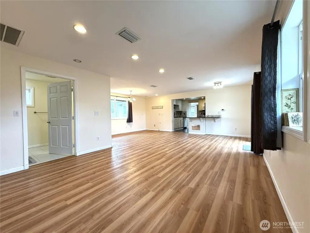 10517 Addison Street SW Lakewood WA 98499