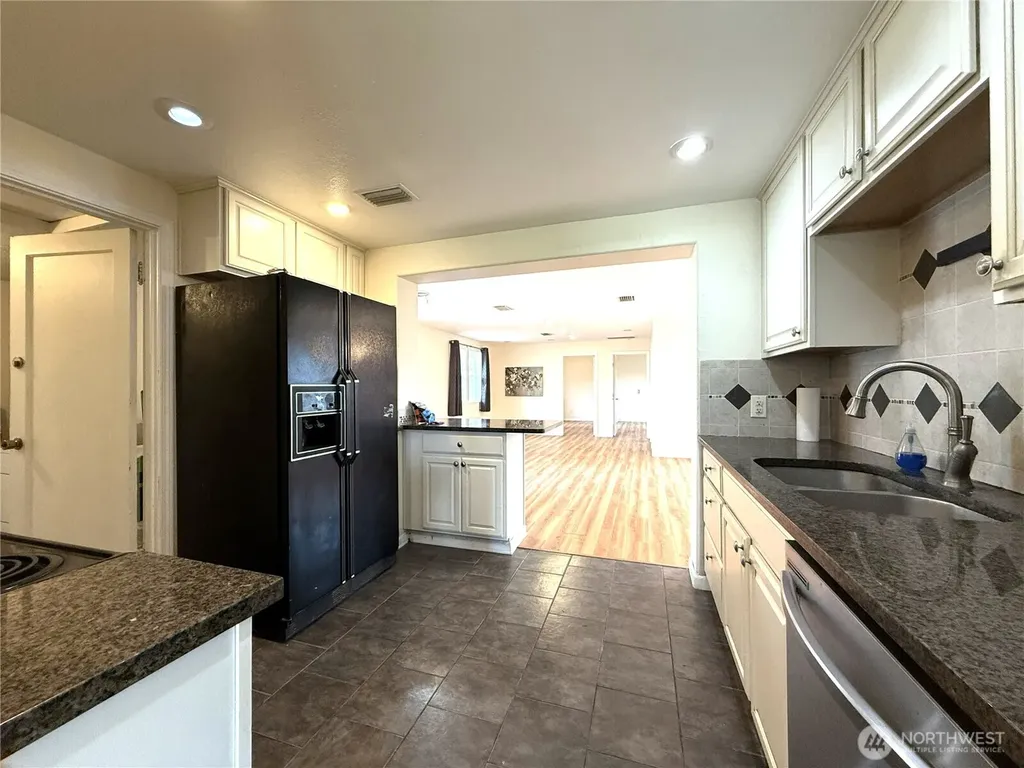 10517 Addison Street SW Lakewood WA 98499