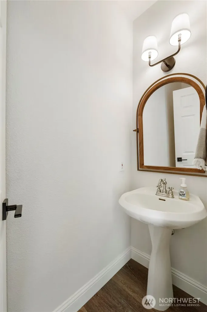 4120 218th Avenue East Lake Tapps WA 98391