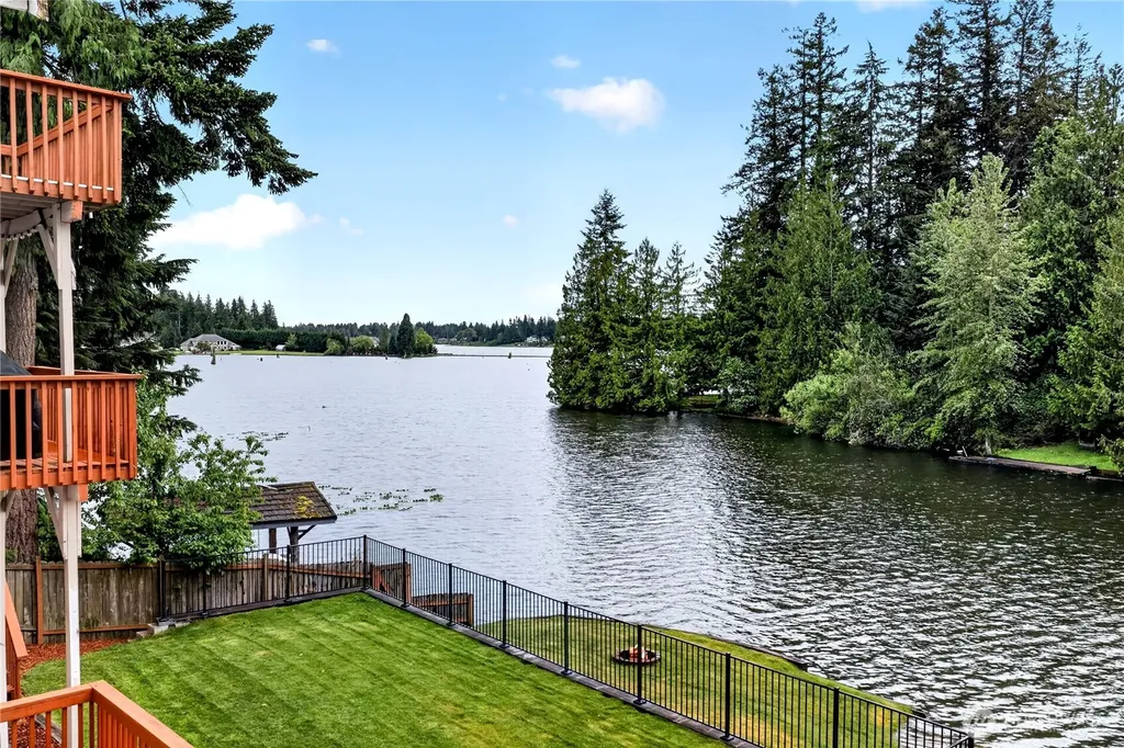 4120 218th Avenue East Lake Tapps WA 98391
