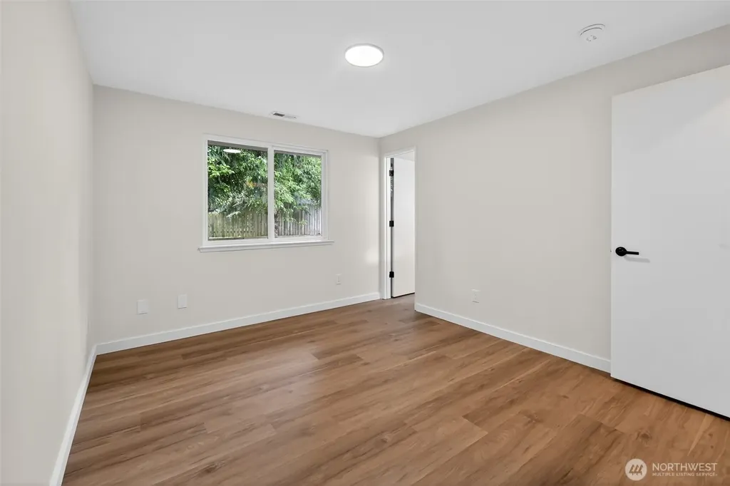 320 213th Place SW Bothell WA 98021