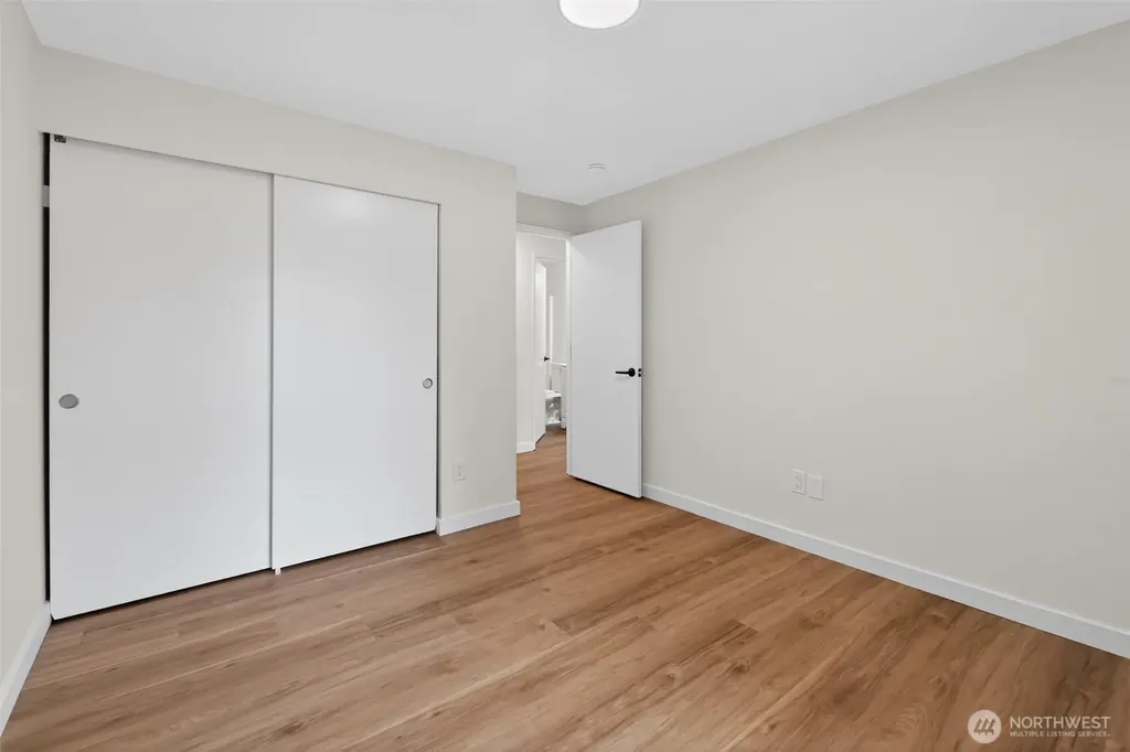 320 213th Place SW Bothell WA 98021