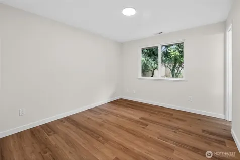 320 213th Place SW Bothell WA 98021