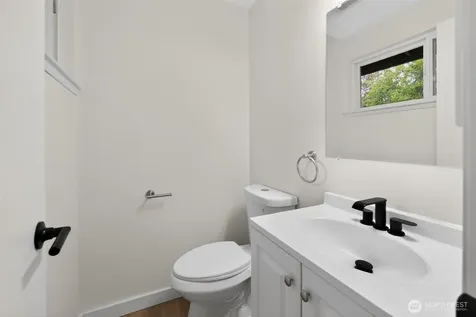 320 213th Place SW Bothell WA 98021