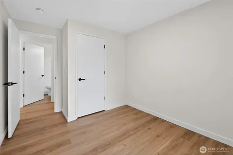 320 213th Place SW Bothell WA 98021