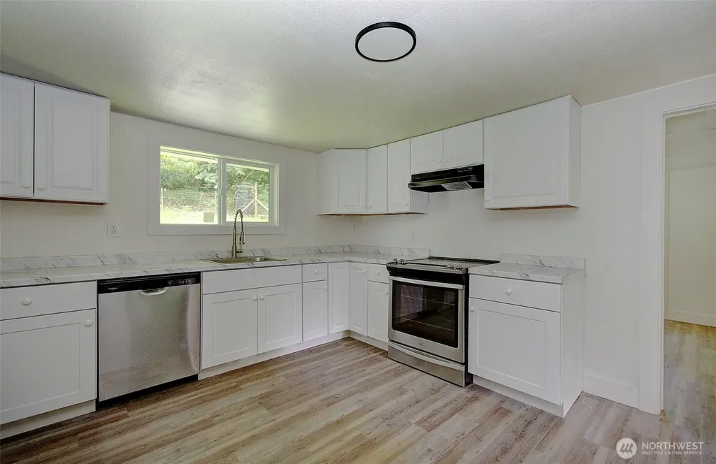 6405 Westside Highway Castle Rock WA 98611