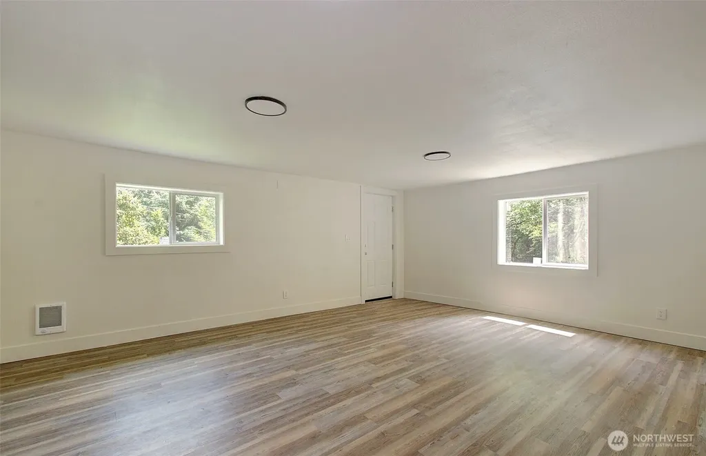 6405 Westside Highway Castle Rock WA 98611