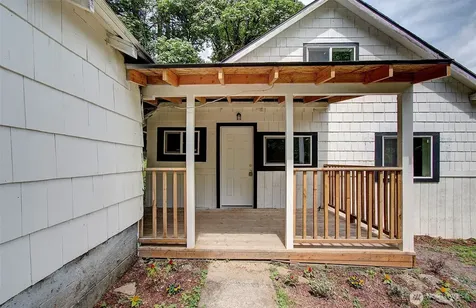 6405 Westside Highway Castle Rock WA 98611