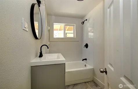 6405 Westside Highway Castle Rock WA 98611