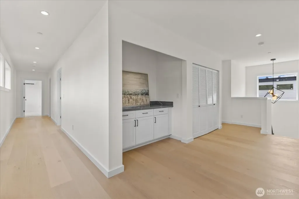 228 SW 183rd Street Normandy Park WA 98166