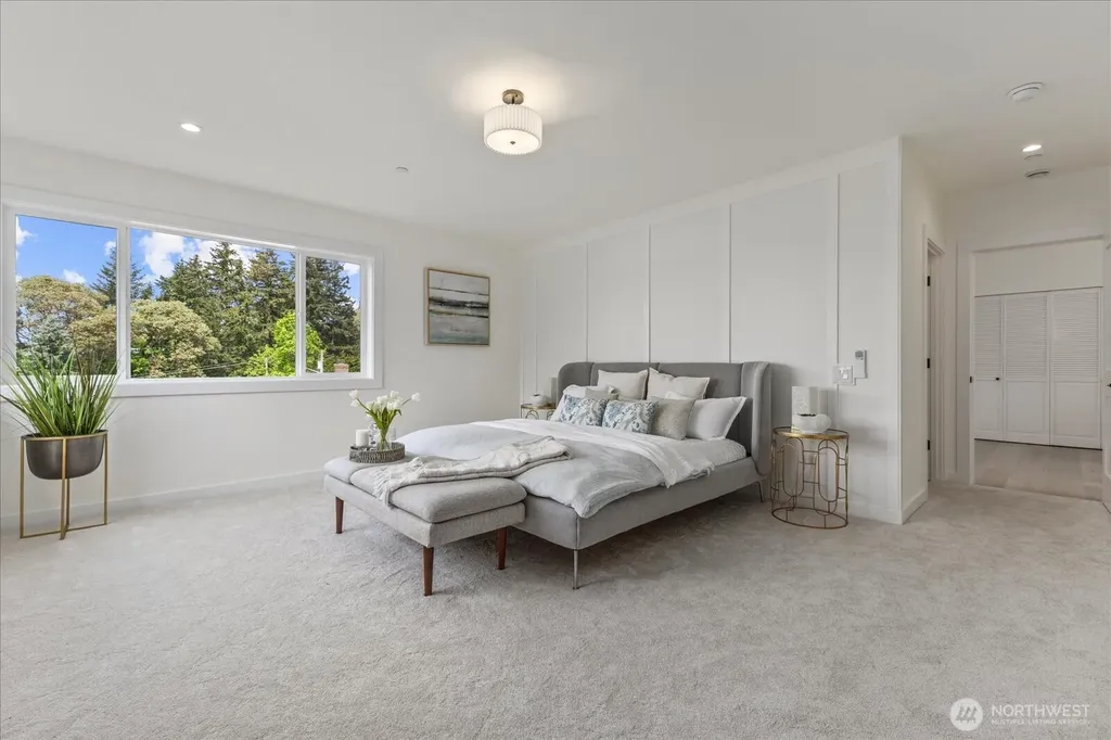 228 SW 183rd Street Normandy Park WA 98166