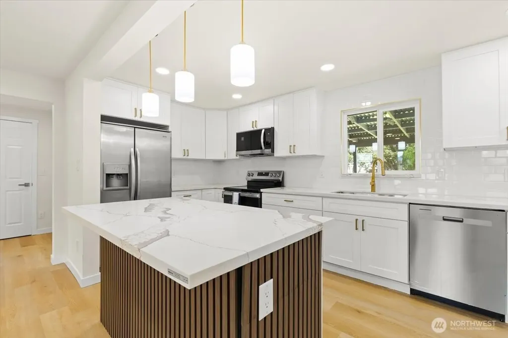 308 E 84 Street Tacoma WA 98445