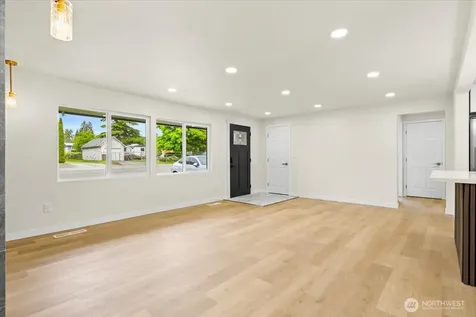 308 E 84 Street Tacoma WA 98445