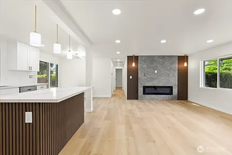 308 E 84 Street Tacoma WA 98445