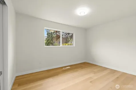 308 E 84 Street Tacoma WA 98445