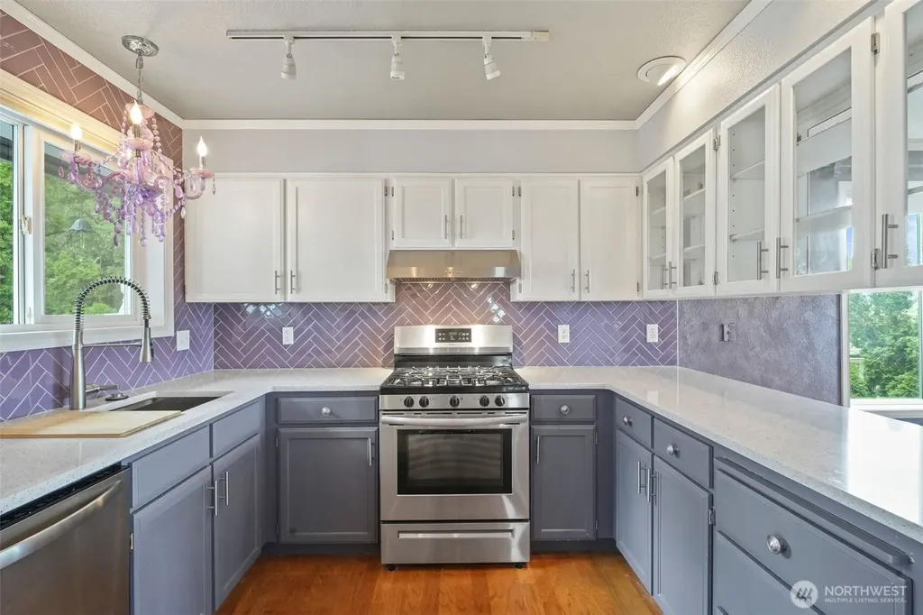 38 SE Washington Avenue Chehalis WA 98532