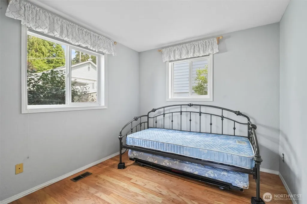 38 SE Washington Avenue Chehalis WA 98532