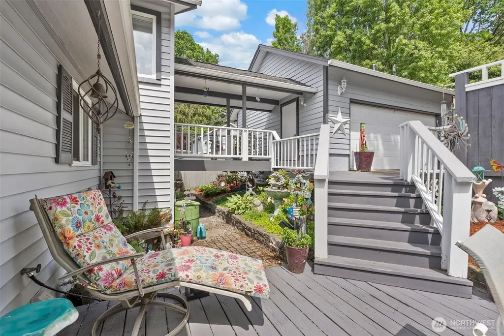 38 SE Washington Avenue Chehalis WA 98532