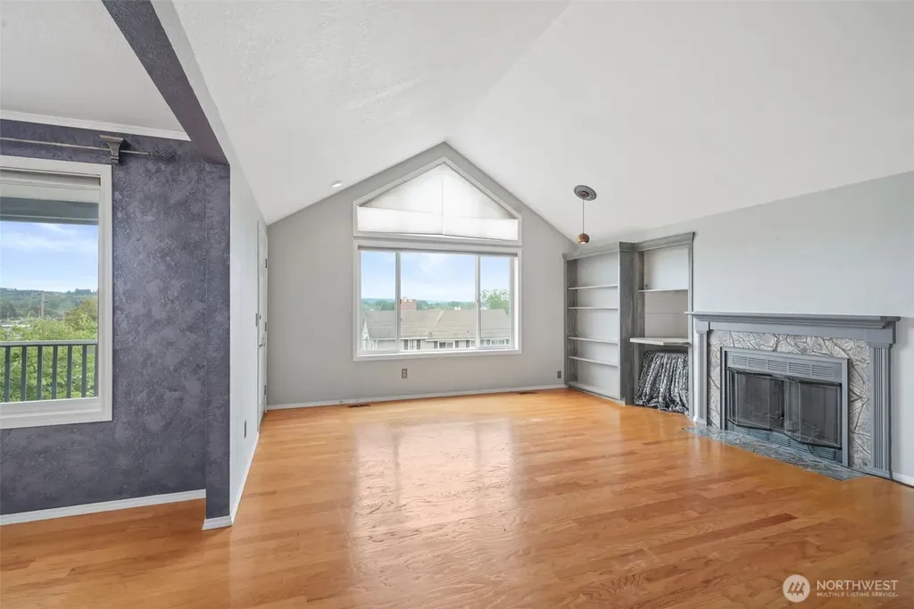 38 SE Washington Avenue Chehalis WA 98532