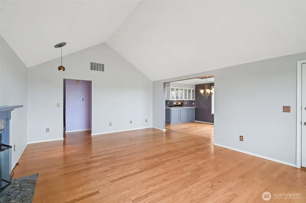 38 SE Washington Avenue Chehalis WA 98532
