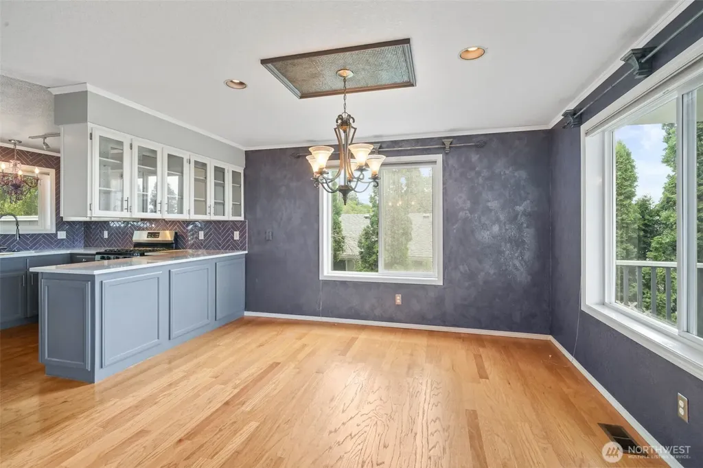 38 SE Washington Avenue Chehalis WA 98532