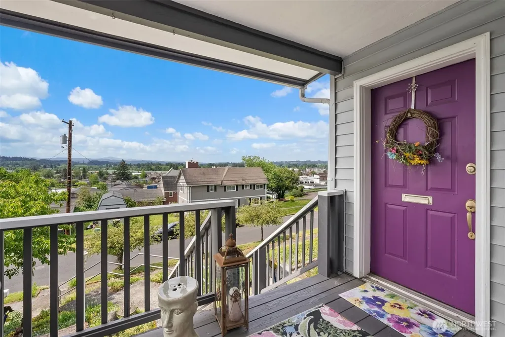 38 SE Washington Avenue Chehalis WA 98532