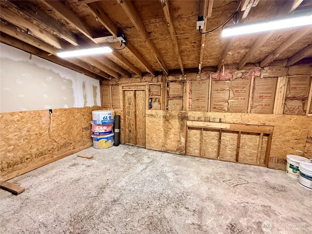 31808 Hinkleman Road S Roy WA 98580