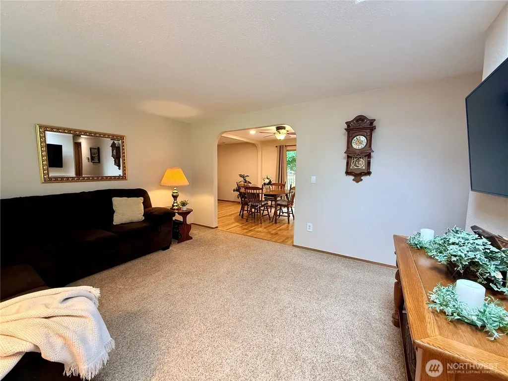 31808 Hinkleman Road S Roy WA 98580