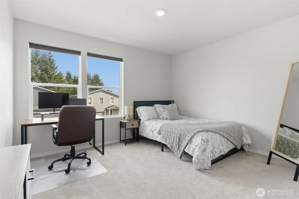 4220 SE Elijah Court Port Orchard WA 98366