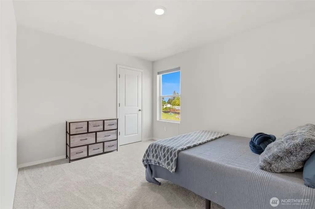 4220 SE Elijah Court Port Orchard WA 98366