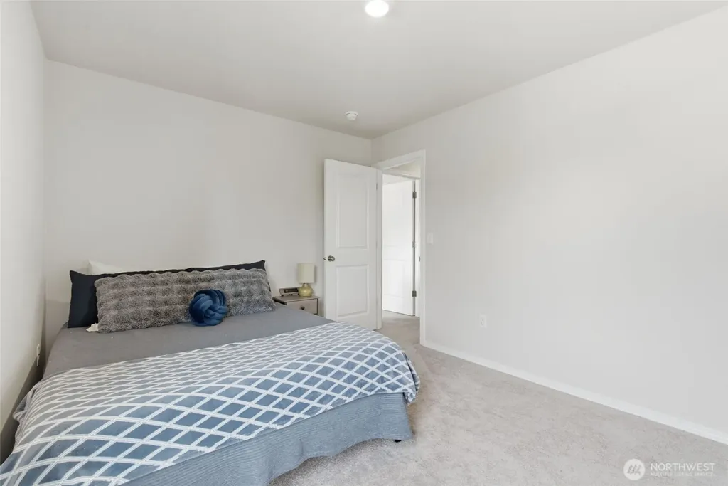 4220 SE Elijah Court Port Orchard WA 98366