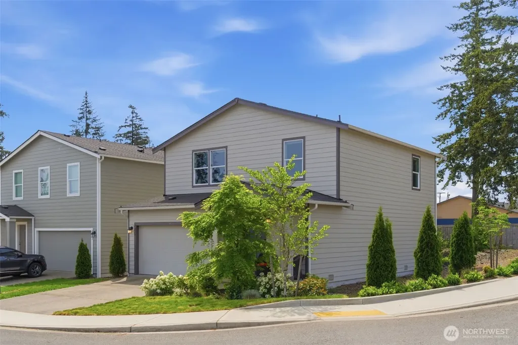 4220 SE Elijah Court Port Orchard WA 98366