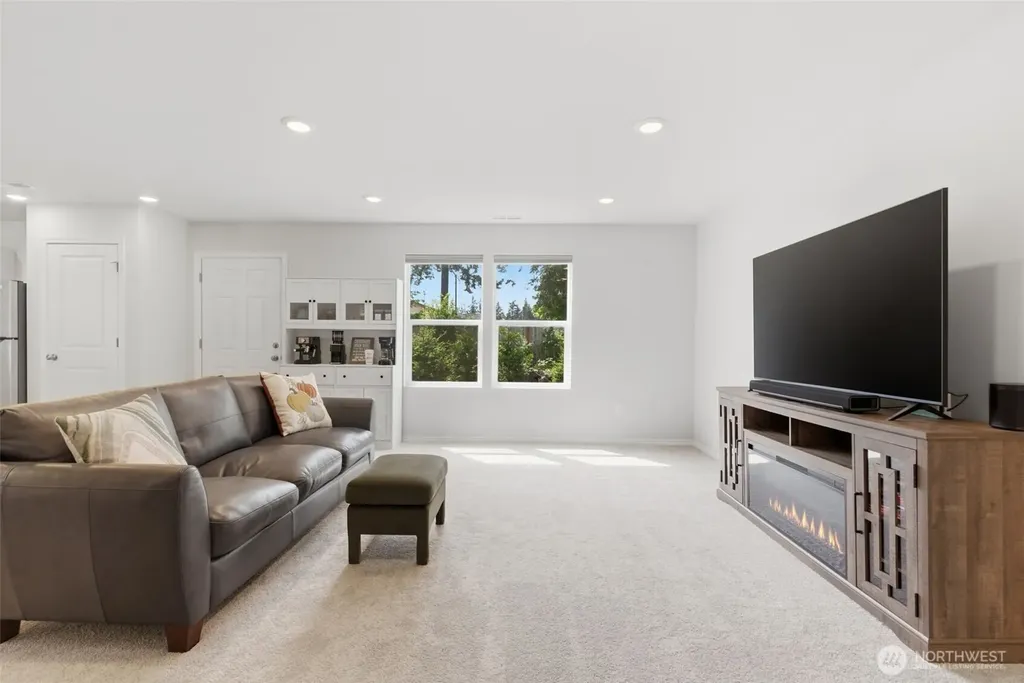4220 SE Elijah Court Port Orchard WA 98366