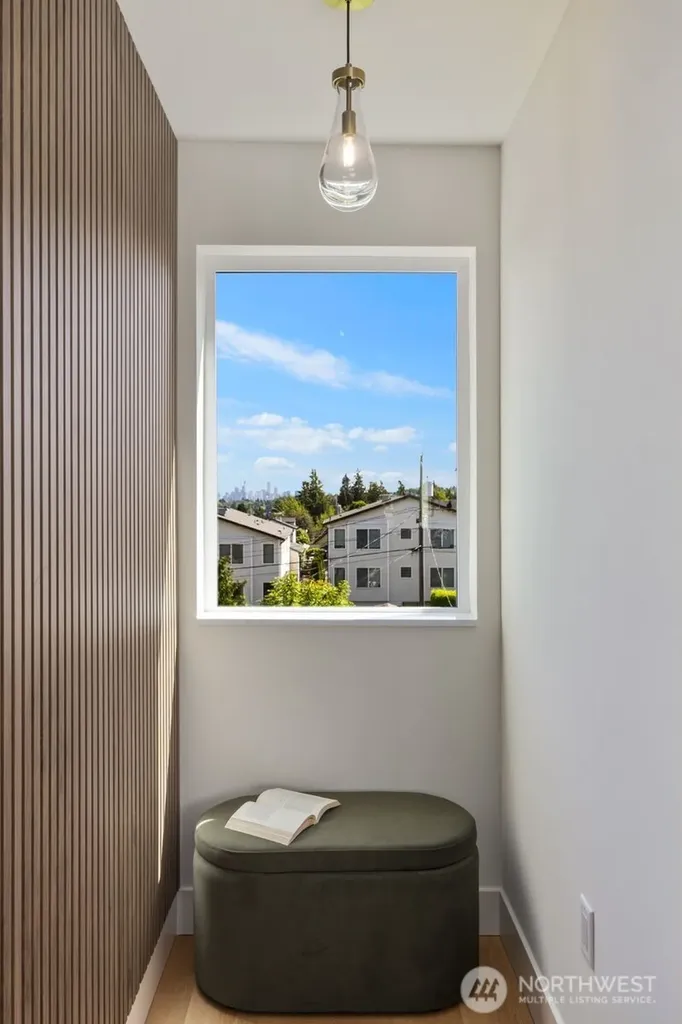 933 N 87th Street Seattle WA 98103
