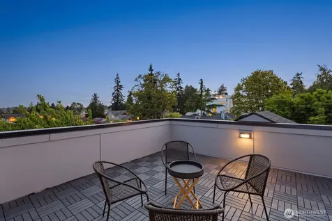 933 N 87th Street Seattle WA 98103