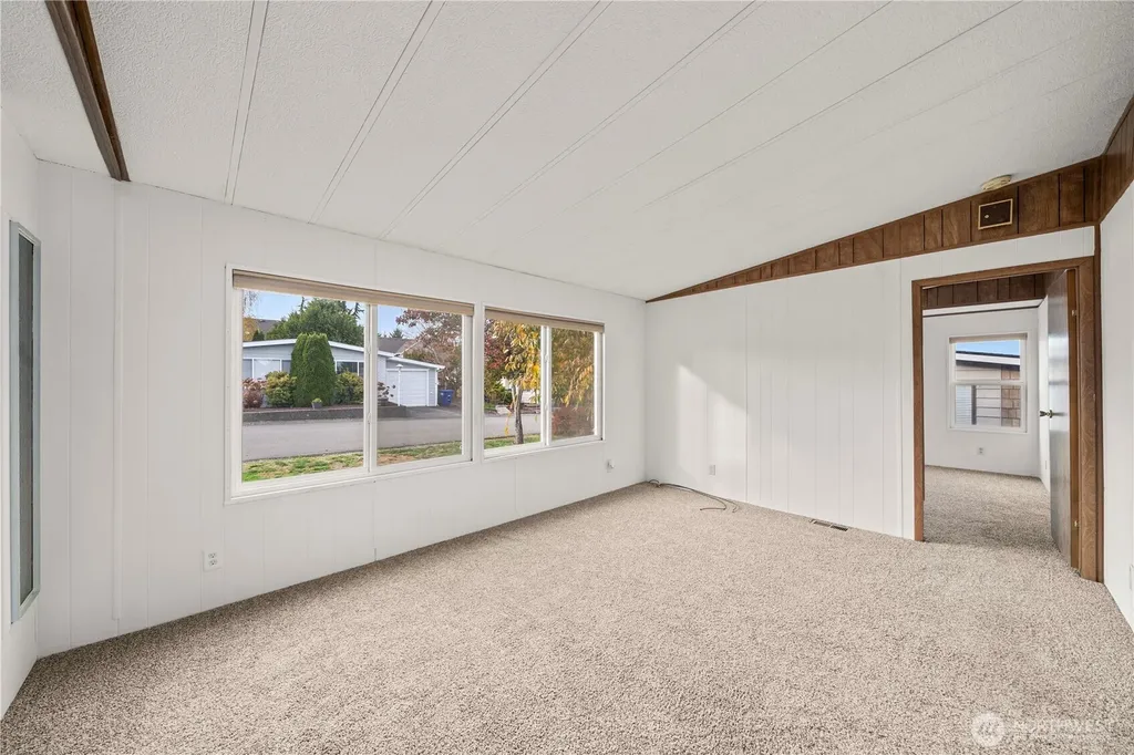 2500 Alder Street Milton WA 98354