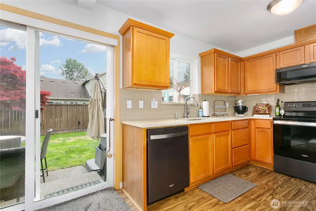 6336 Park Street E Fife WA 98424