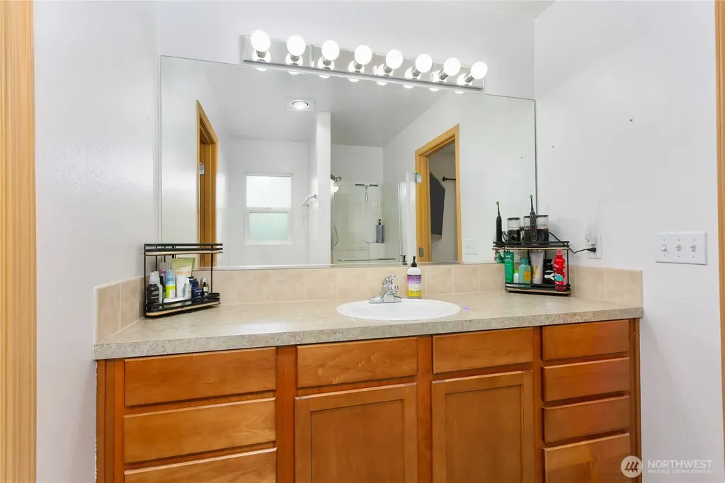 6336 Park Street E Fife WA 98424