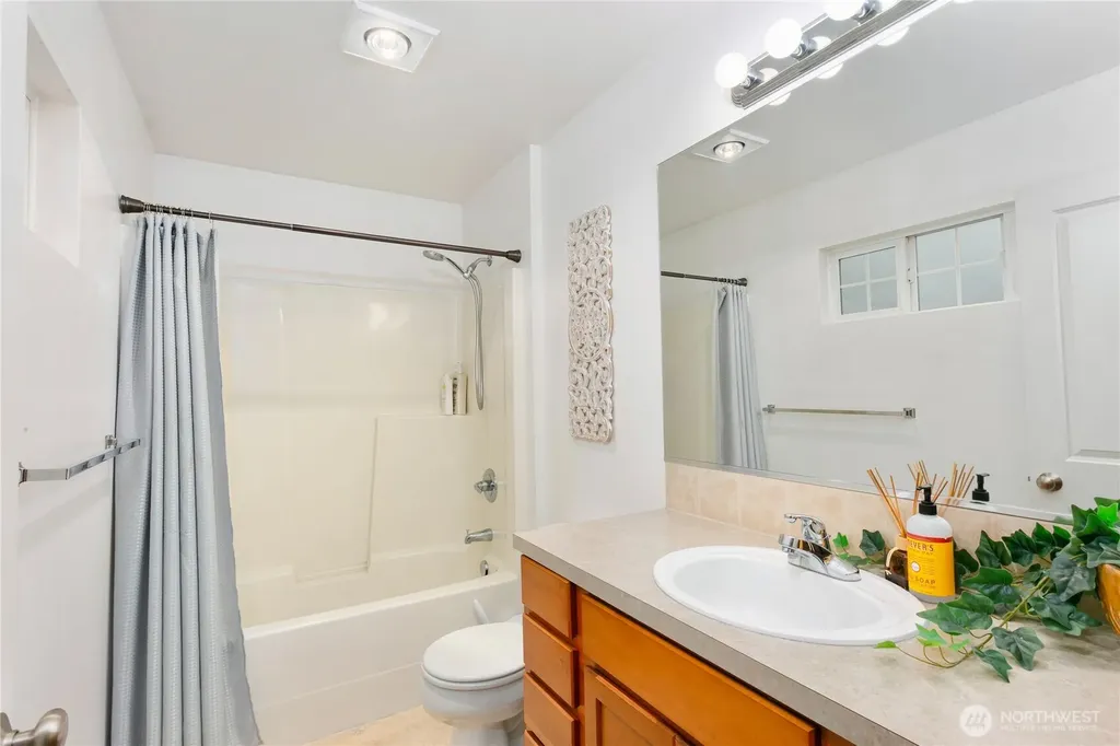 6336 Park Street E Fife WA 98424