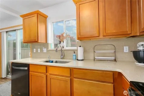 6336 Park Street E Fife WA 98424