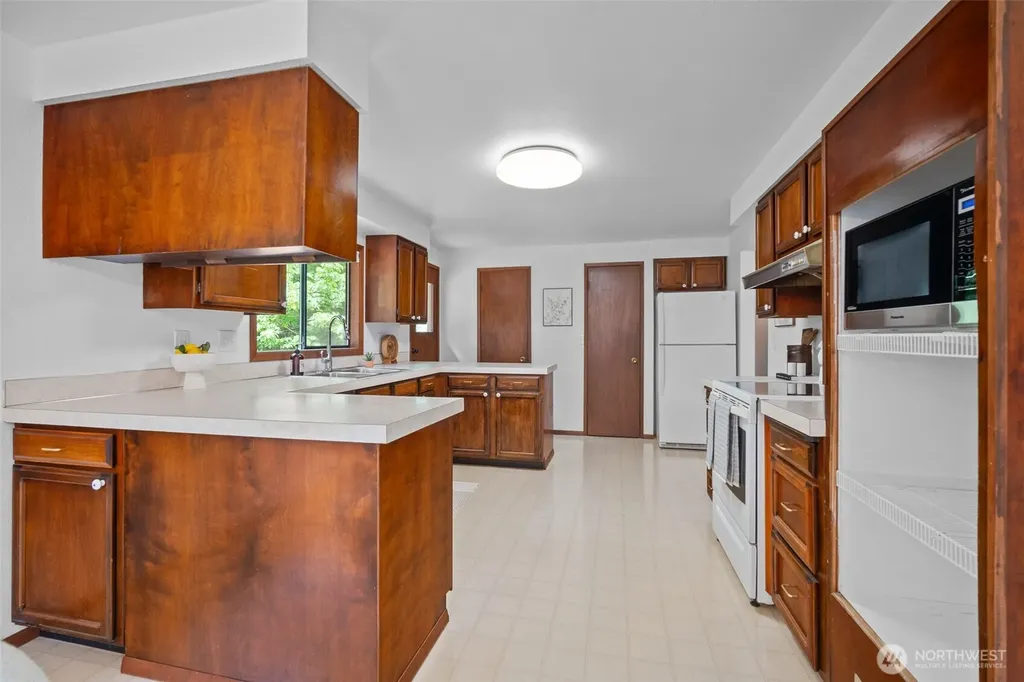 2357 Yew Street Road Bellingham WA 98229