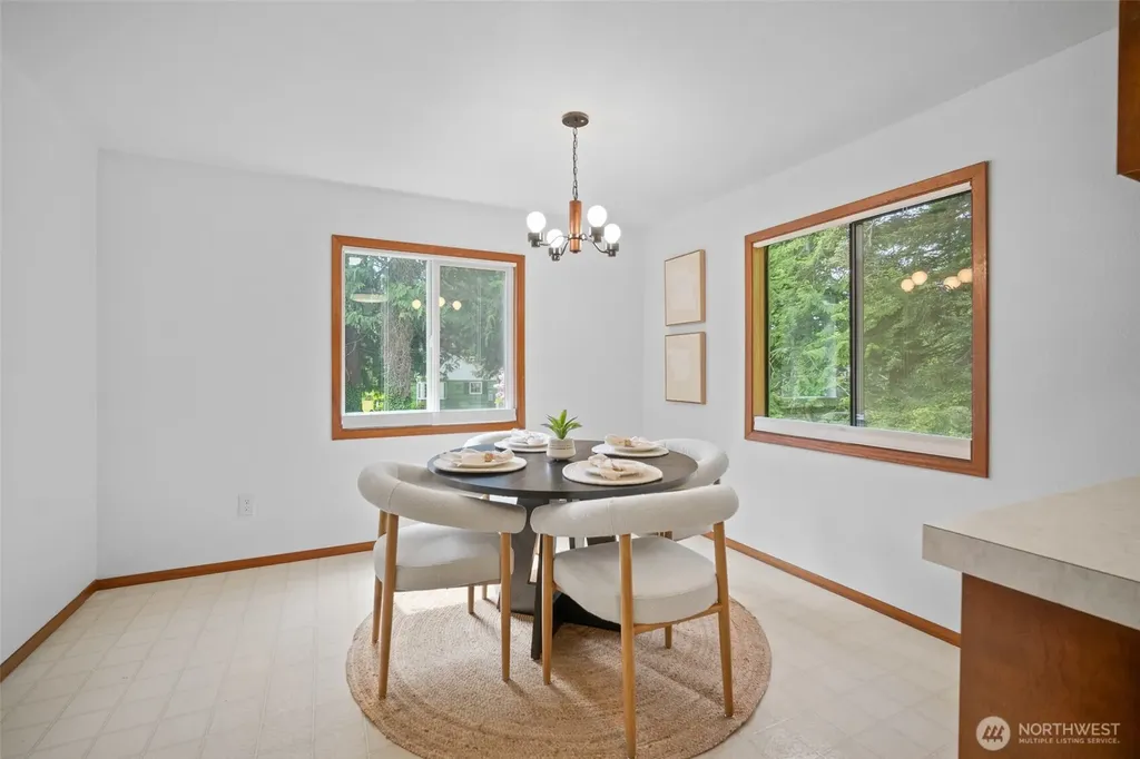 2357 Yew Street Road Bellingham WA 98229