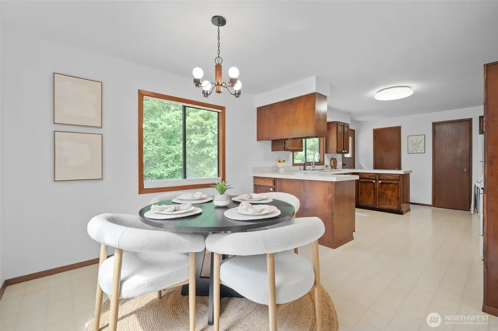 2357 Yew Street Road Bellingham WA 98229