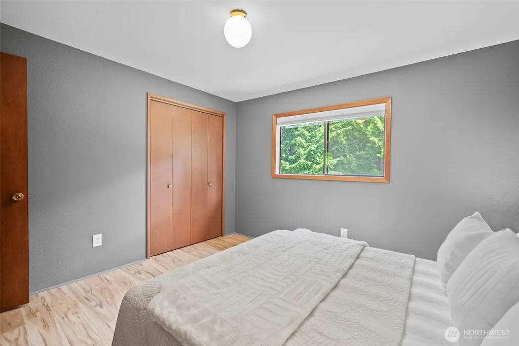 2357 Yew Street Road Bellingham WA 98229