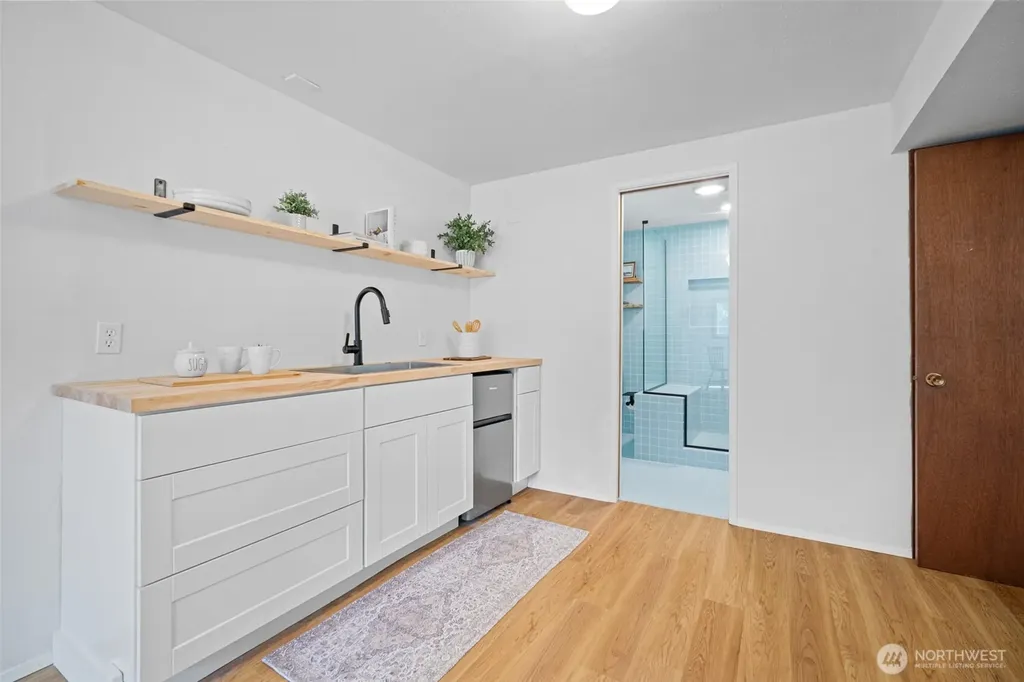 2357 Yew Street Road Bellingham WA 98229