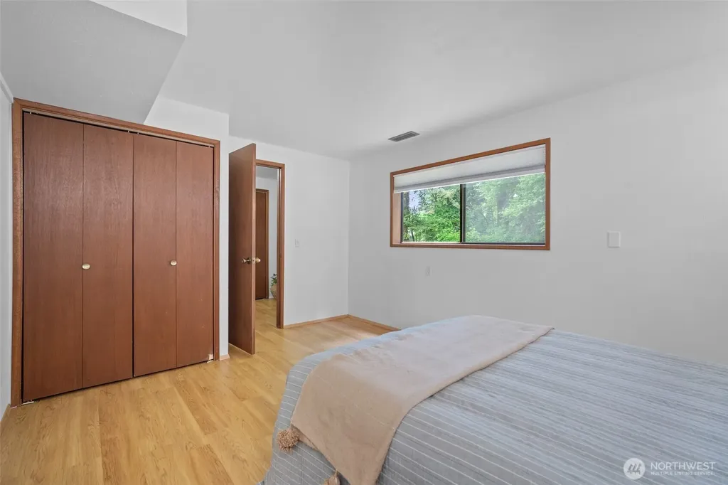 2357 Yew Street Road Bellingham WA 98229