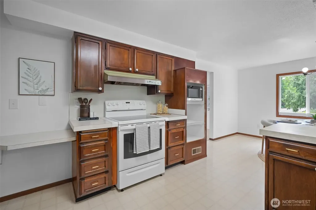 2357 Yew Street Road Bellingham WA 98229