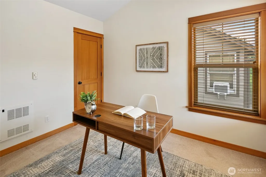 140 21st Avenue E Seattle WA 98112